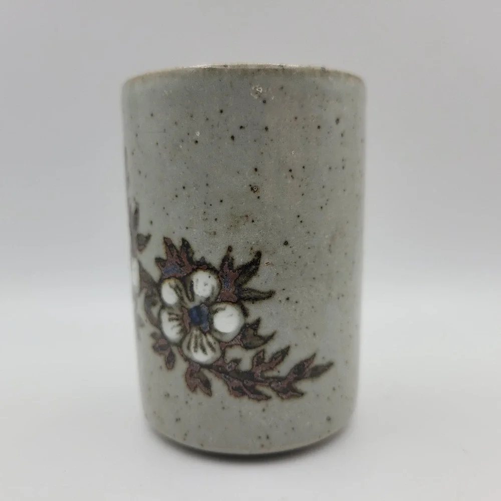 Vintage‎ Studio Pottery Floral Stoneware Cup Grey Brown Speckled 3.5 inches
